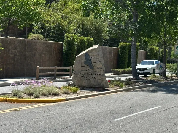 City of Calabasas welcome sign, Calabasas CA