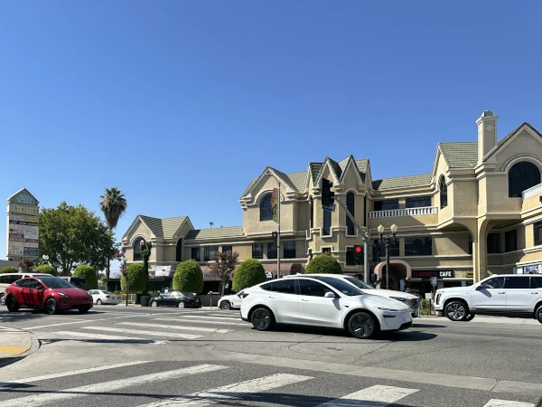 Ventura Boulevard intersection, Tarzana CA