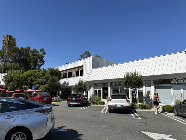 Ventura Boulevard commercial strip, Woodland Hills CA