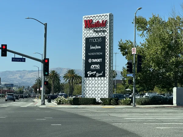 Westfield Topanga pylon sign at Victory Blvd, Woodland Hills