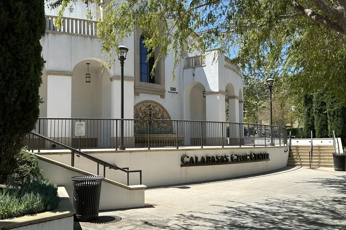 Calabasas, CA